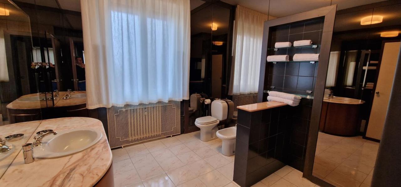 Forumguesthouse Verdi Centro Storico パルマ エクステリア 写真