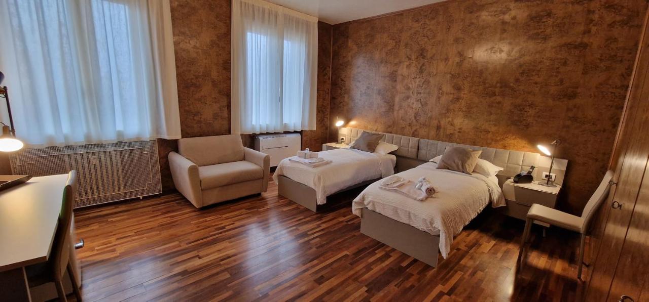 Forumguesthouse Verdi Centro Storico パルマ エクステリア 写真